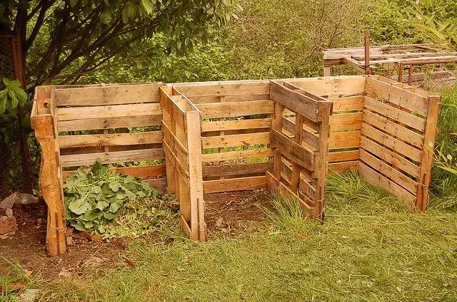 3 bin compost system made of pallets